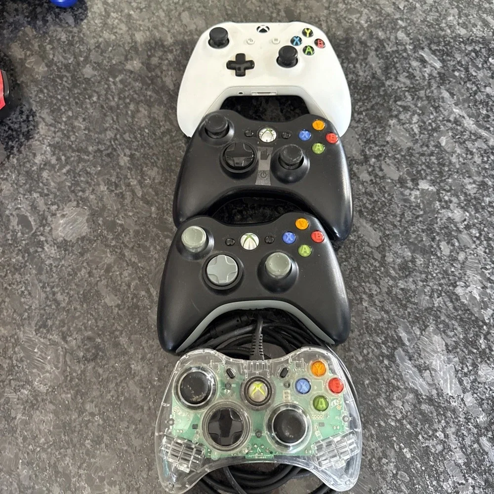 Lot Of 19 Controllers Xbox/360, PS, Sega, Generic Untested, Parts/Repairs Only